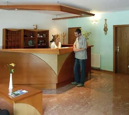 Na Vrchu Μοτέλ Pezinok